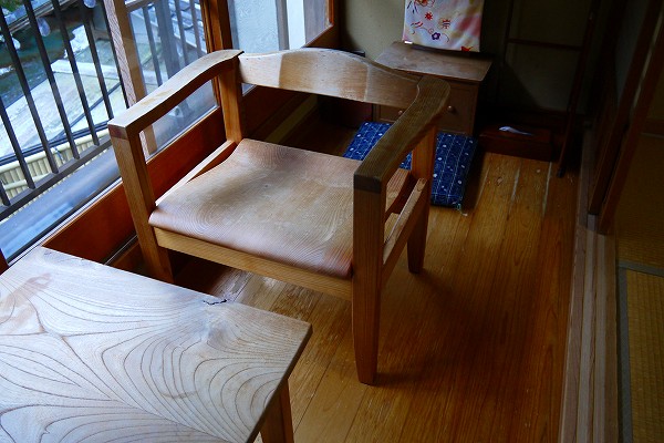 22.この椅子はめっちゃ座りやすい（たぶんG･WORKS製）.jpg